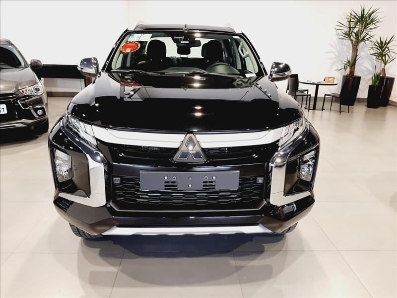 L200 TRITON 2.4 16V Turbo Sport Hpe-s CD 4X4 L200 TRITON 2.4 16V Turbo Sport Hpe-s CD 4X4