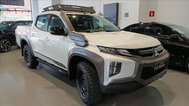  L200 TRITON  2.4 16V Turbo Sport Savana CD 4X4 