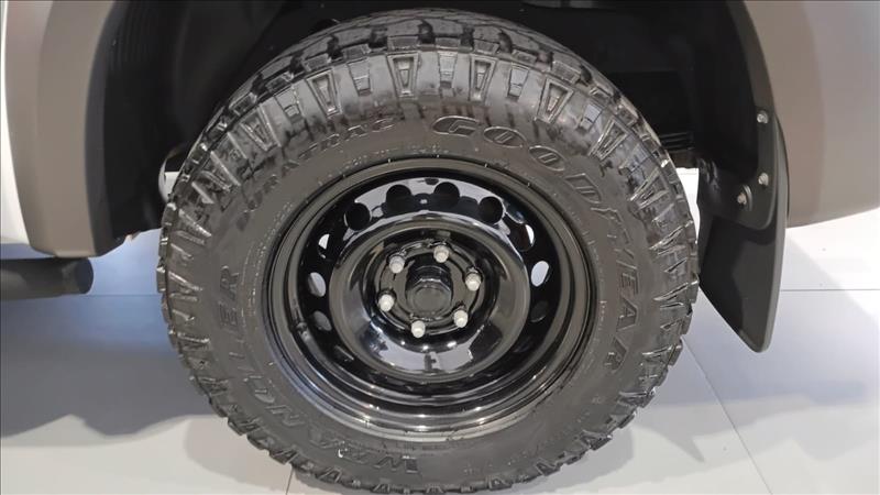  L200 TRITON  2.4 16V Turbo Sport Savana CD 4X4 11