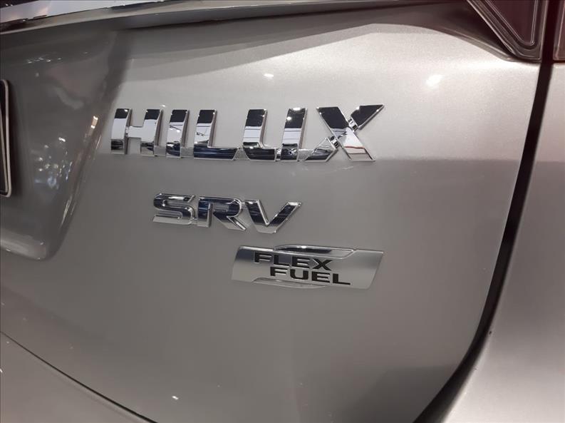  HILUX SW4  2.7 SRV 7 Lugares 4X2 16V 