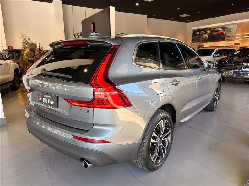  XC60  2.0 T5 Momentum AWD Geartronic 3