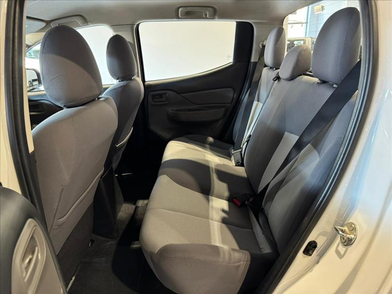  L200 TRITON  2.4 16V Turbo GL CD 4X4 10