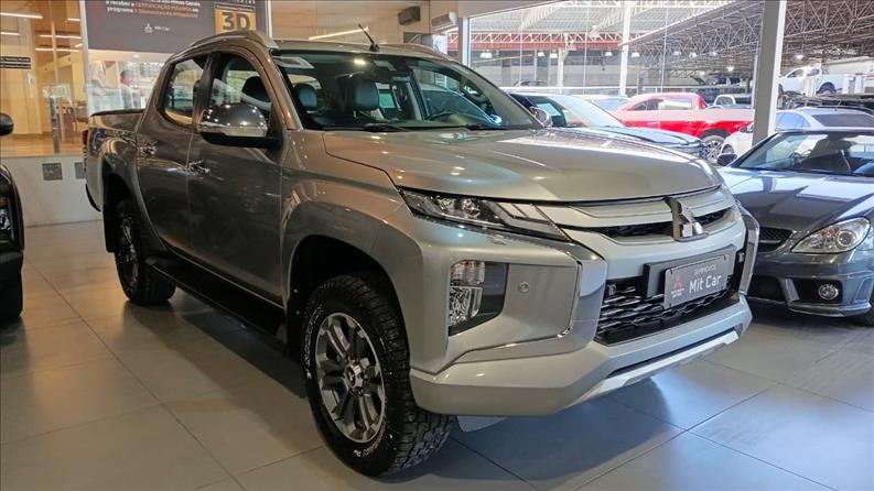  L200 TRITON  2.4 16V Turbo Sport Hpe-s CD 4X4 