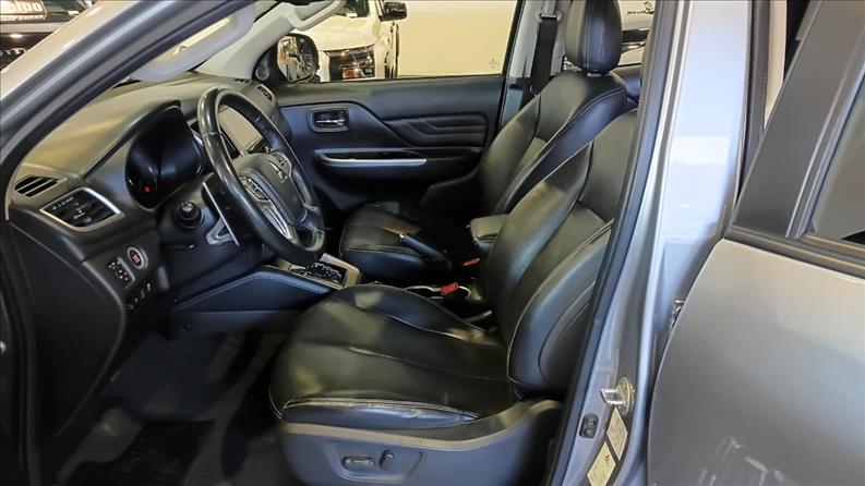  L200 TRITON  2.4 16V Turbo Sport Hpe-s CD 4X4 8