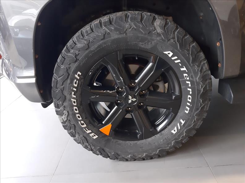  L200 TRITON  2.4 16V Turbo Sport HPE Sertões CD 4X4 10