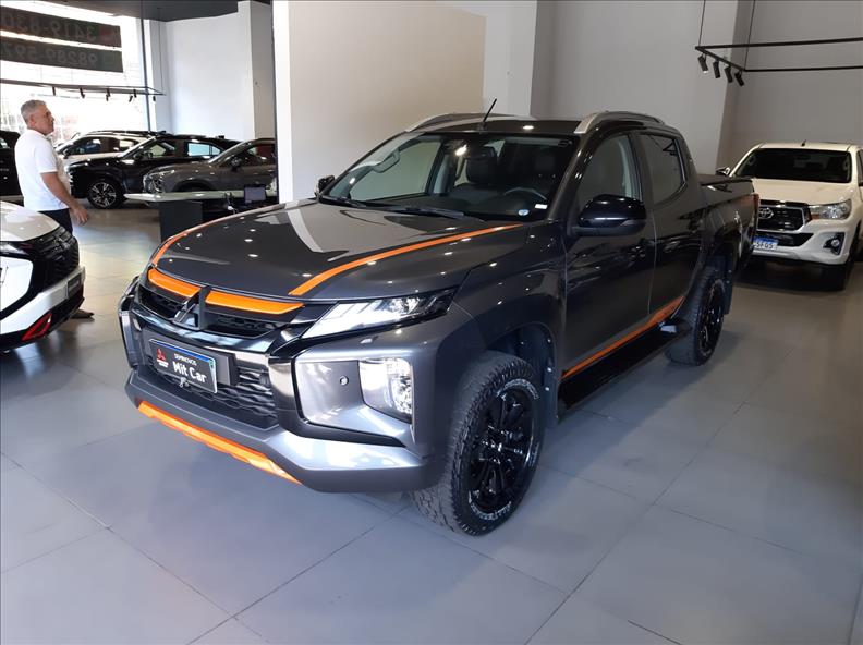  L200 TRITON  2.4 16V Turbo Sport Hpe-s CD 4X4 
