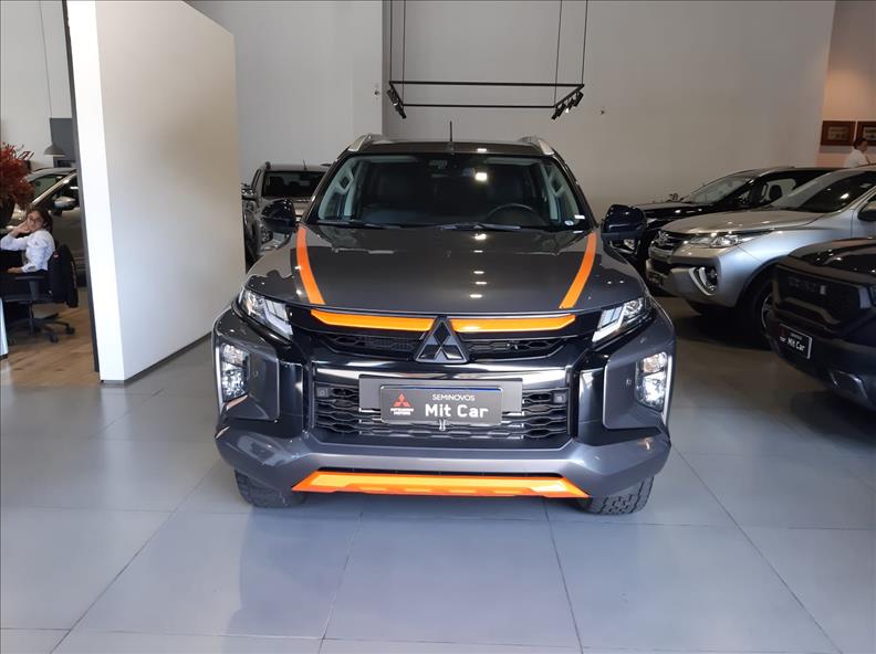  L200 TRITON  2.4 16V Turbo Sport Hpe-s CD 4X4 