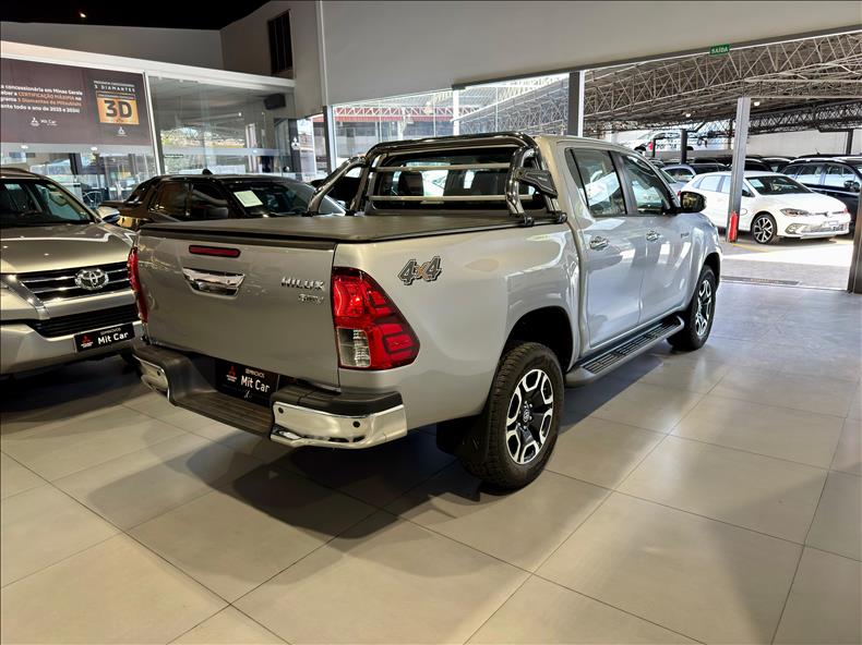  HILUX  2.8 D-4d Turbo CD SRV 4X4 