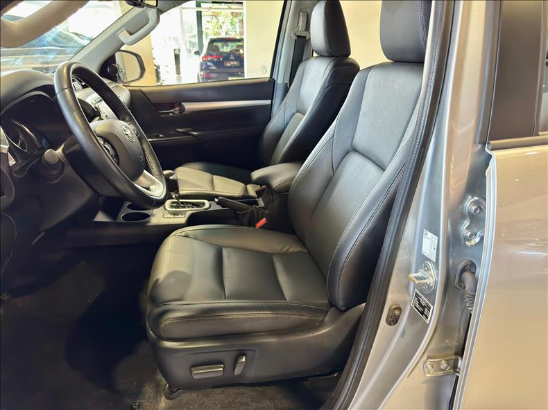  HILUX  2.8 D-4d Turbo CD SRV 4X4 