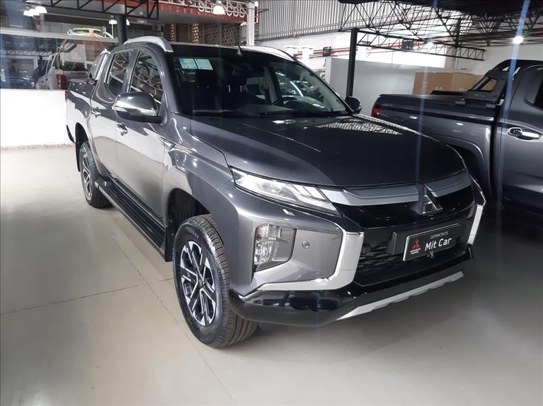  L200 TRITON  2.4 16V Turbo Sport Hpe-s CD 4X4 