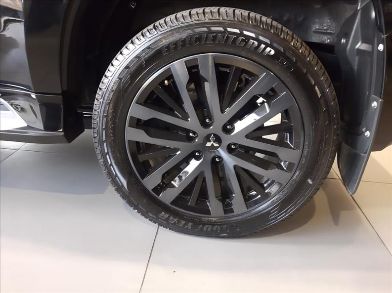  PAJERO SPORT  2.4 16V Mivec Turbo Legend AWD 