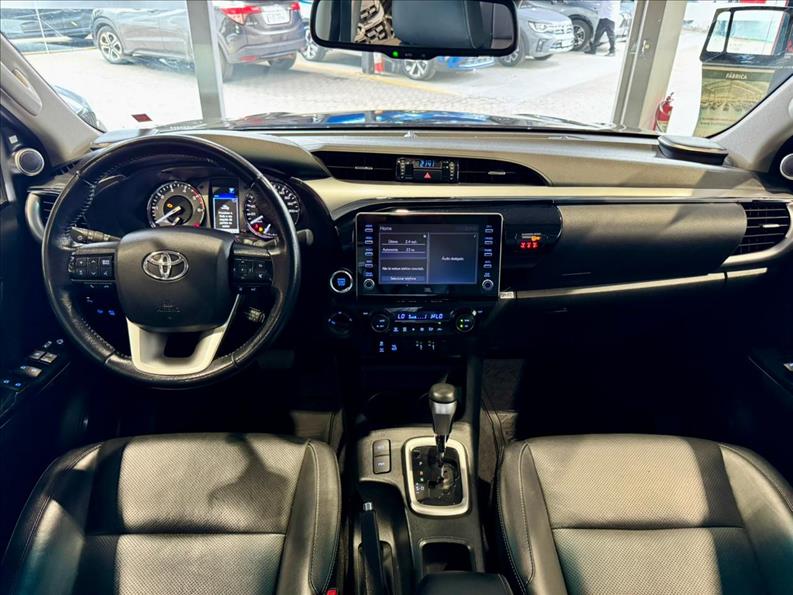  HILUX  2.8 D-4d Turbo CD SRX 4X4 8