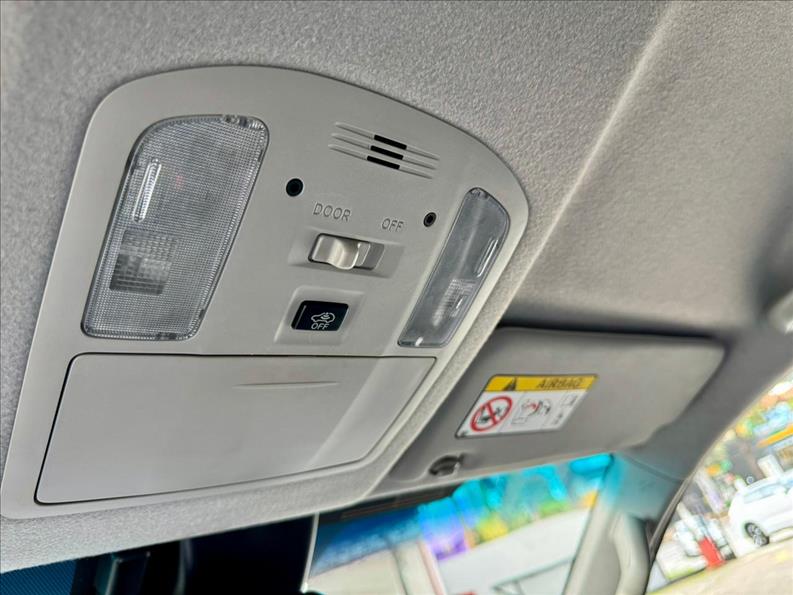  HILUX  2.8 D-4d Turbo CD SRX 4X4 18