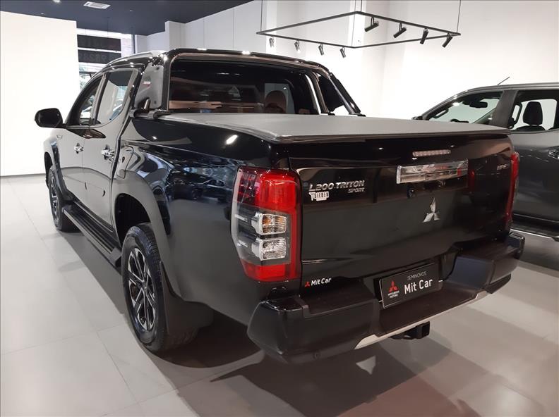  L200 TRITON  2.4 16V Turbo Sport Hpe-s CD 4X4 4