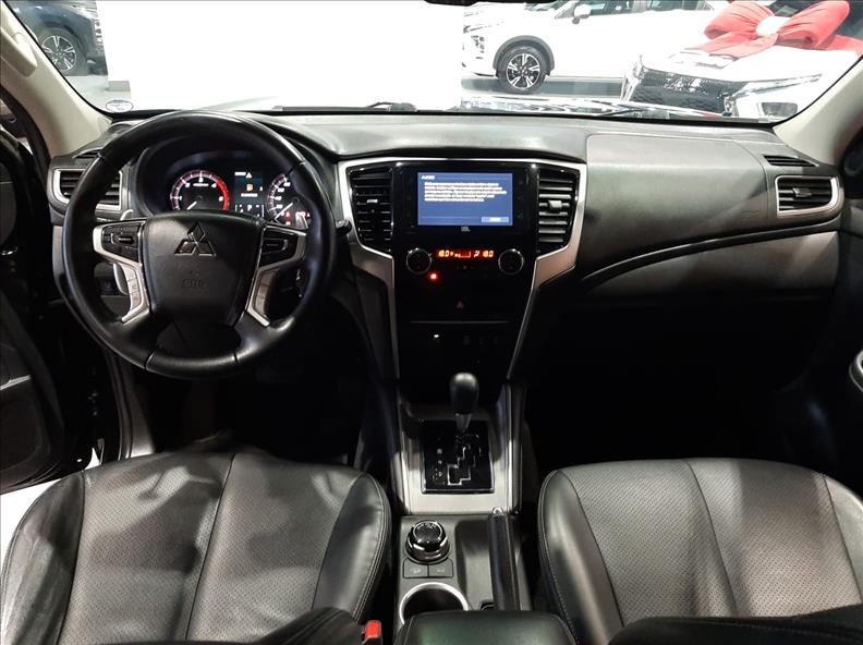  L200 TRITON  2.4 16V Turbo Sport Hpe-s CD 4X4 7