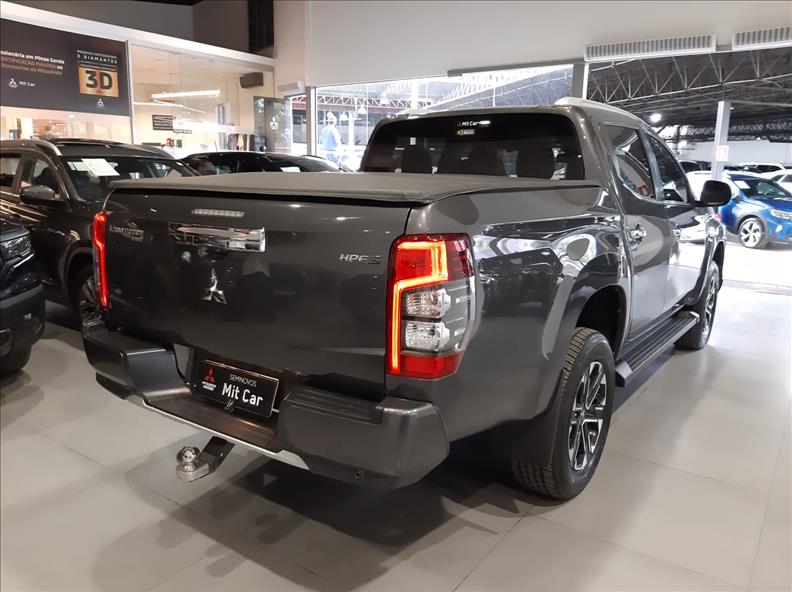  L200 TRITON  2.4 16V Turbo Sport Hpe-s CD 4X4 3