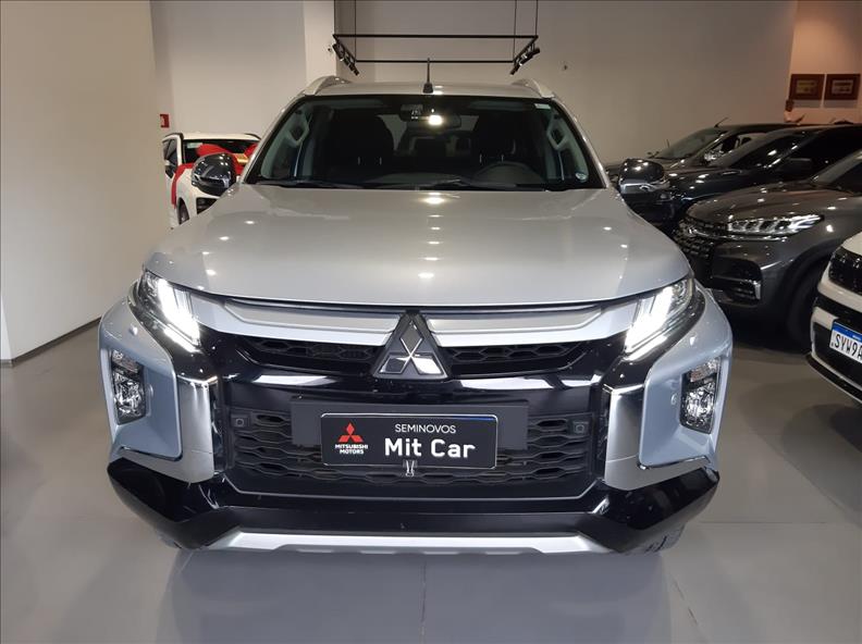  L200 TRITON  2.4 16V Turbo Sport Hpe-s CD 4X4 2