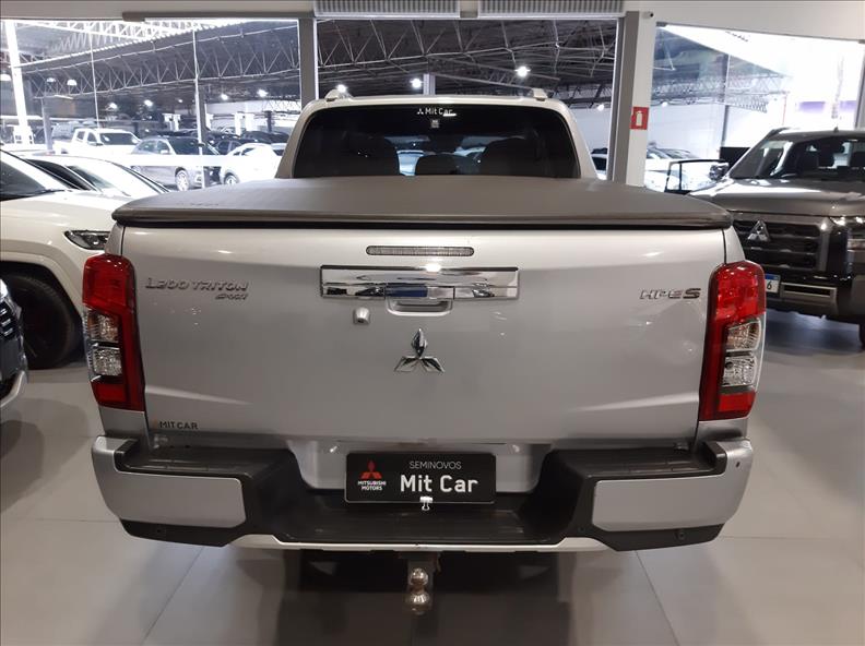  L200 TRITON  2.4 16V Turbo Sport Hpe-s CD 4X4 5