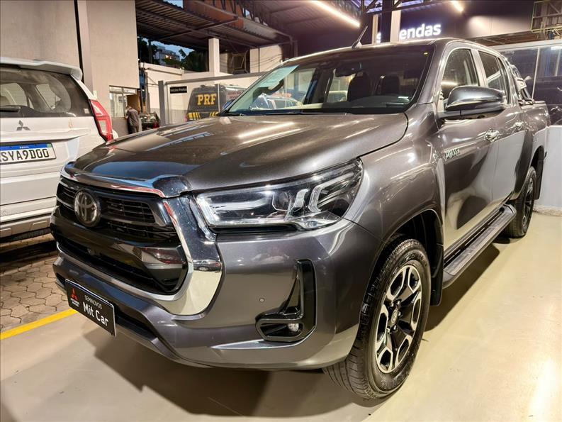  HILUX  2.8 D-4d Turbo CD SRX 4X4 1