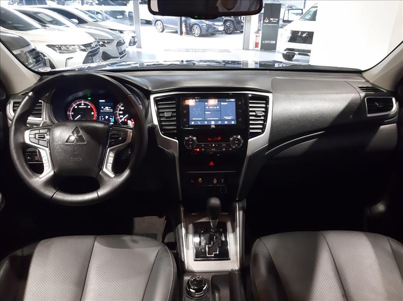  L200 TRITON  2.4 16V Turbo Sport Hpe-s CD 4X4 8