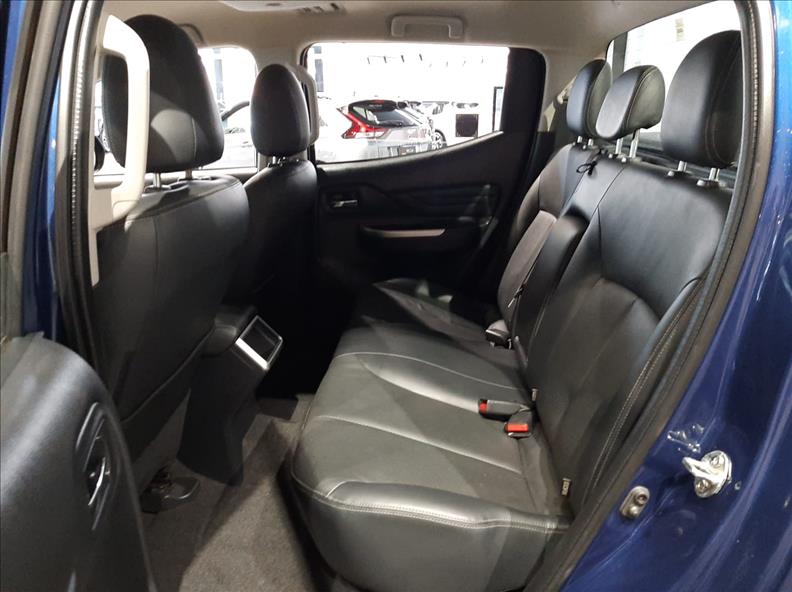  L200 TRITON  2.4 16V Turbo Sport Hpe-s CD 4X4 10