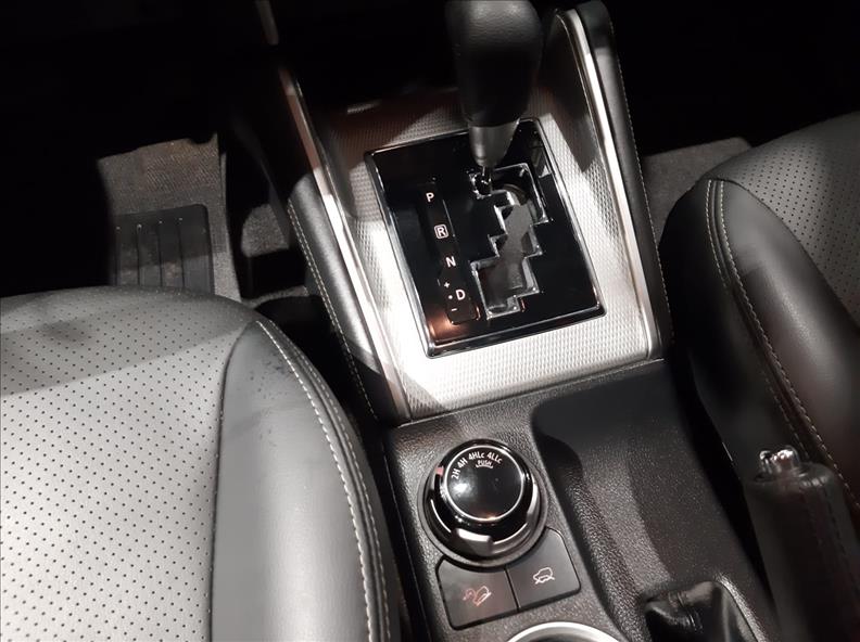  L200 TRITON  2.4 16V Turbo Sport Hpe-s CD 4X4 11