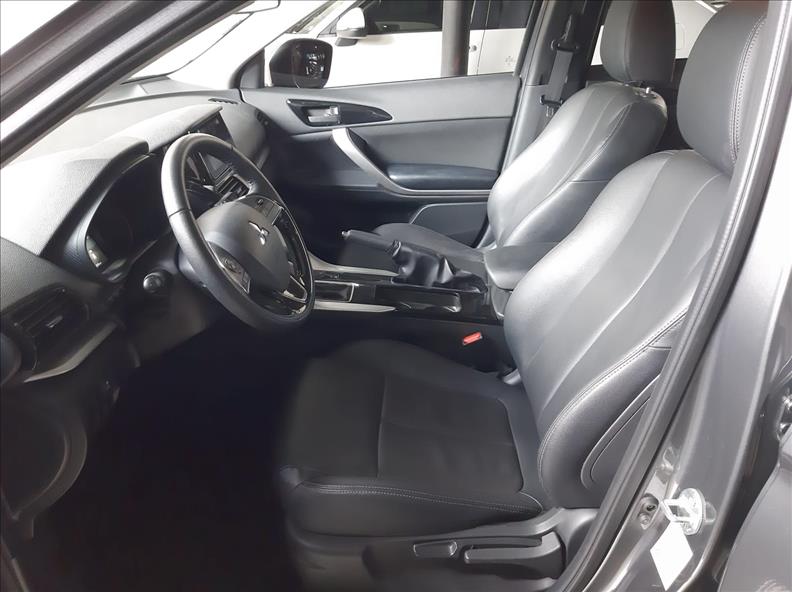 ECLIPSE CROSS  1.5 Mivec Turbo Rush 8