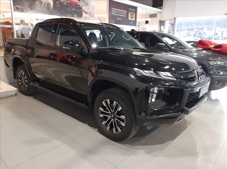  L200 TRITON  2.4 16V Turbo Sport Hpe-s Urban CD 4X4 