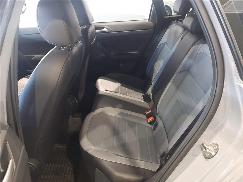  NIVUS  1.0 200 TSI Highline 9