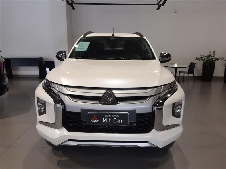 L200 TRITON  2.4 16V Turbo Sport HPE CD 4X4 2  L200 TRITON  2.4 16V Turbo Sport HPE CD 4X4 2