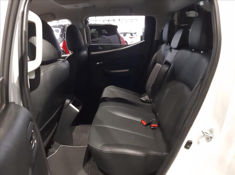 L200 TRITON  2.4 16V Turbo Sport HPE CD 4X4 10  L200 TRITON  2.4 16V Turbo Sport HPE CD 4X4 10