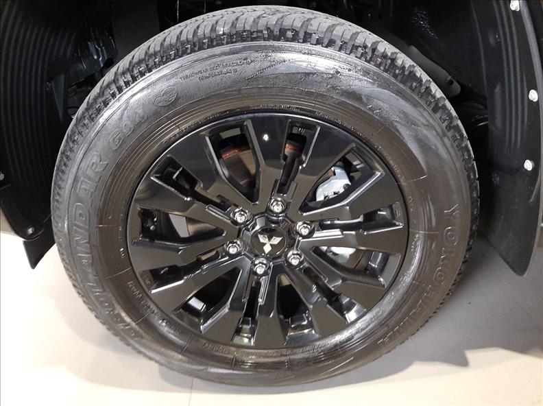 TRITON  2.4 Biturbo CD Katana 4X4 3