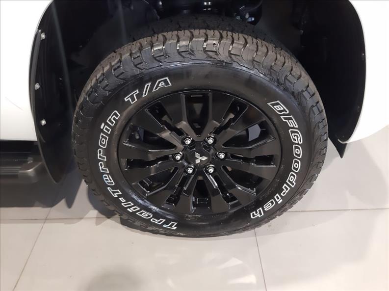  TRITON  2.4 Biturbo CD GLS 4X4 