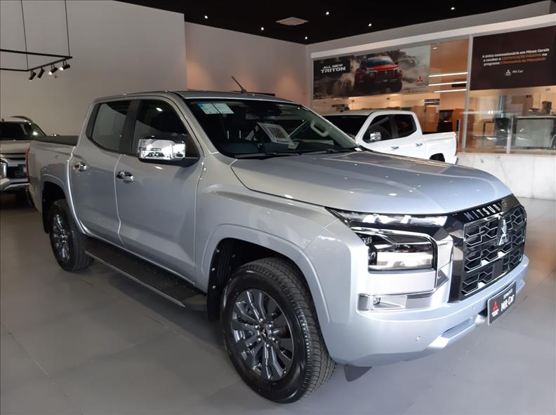  TRITON  2.4 Biturbo CD Hpe-s 4X4 