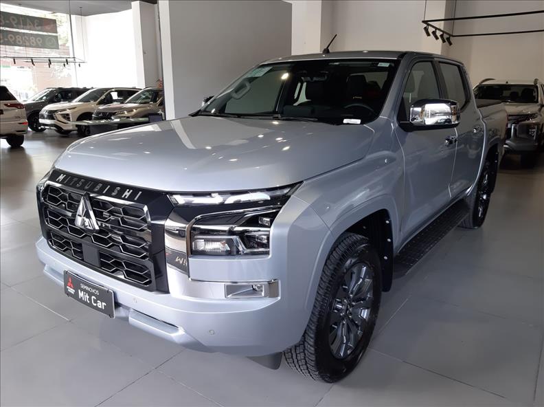  TRITON  2.4 Biturbo CD Hpe-s 4X4 1