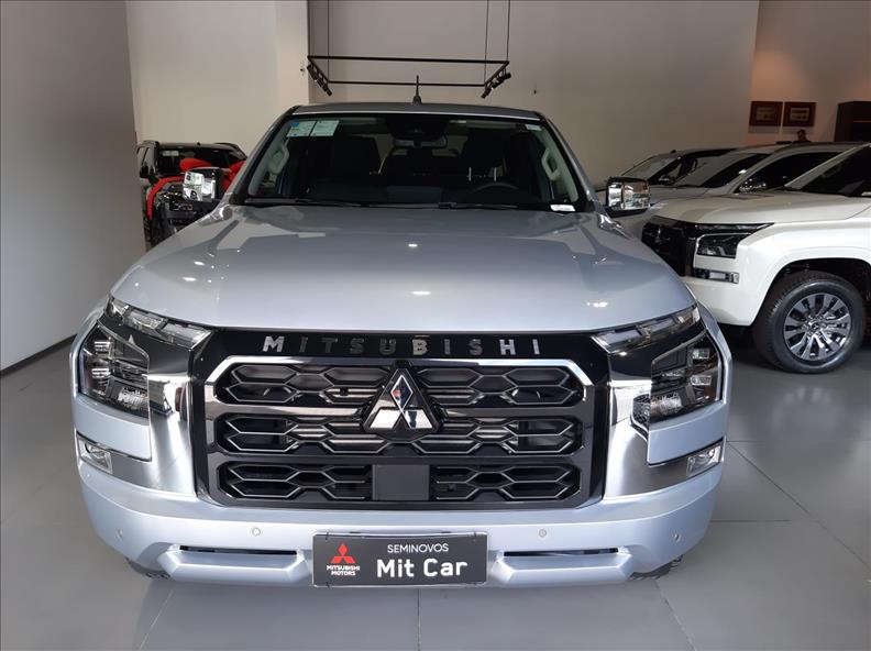  TRITON  2.4 Biturbo CD Hpe-s 4X4 2
