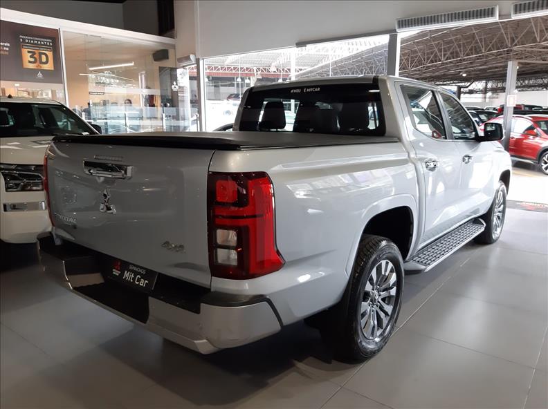  TRITON  2.4 Biturbo CD Hpe-s 4X4 3