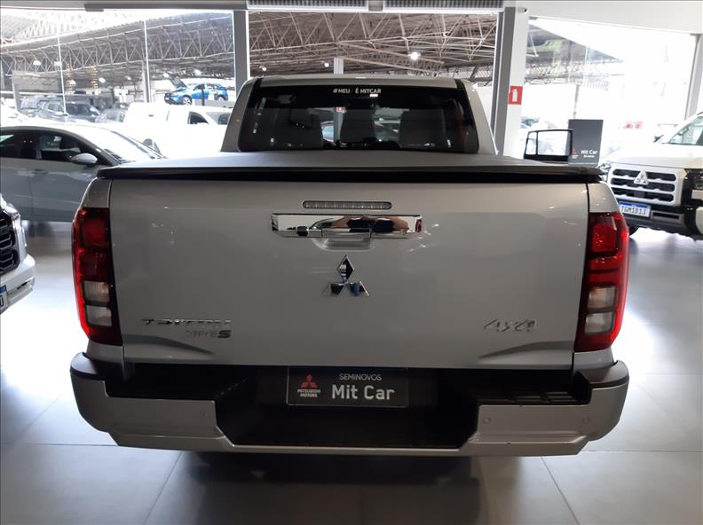  TRITON  2.4 Biturbo CD Hpe-s 4X4 5