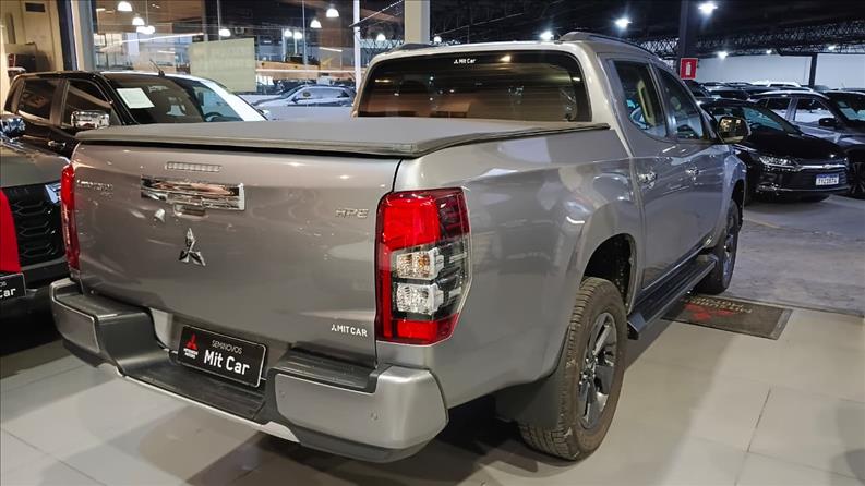  L200 TRITON  2.4 16V Turbo Sport HPE CD 4X4 3