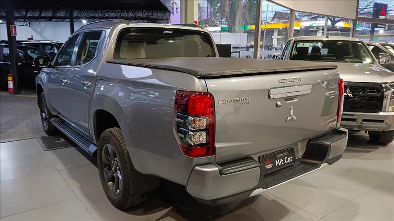  L200 TRITON  2.4 16V Turbo Sport HPE CD 4X4 4