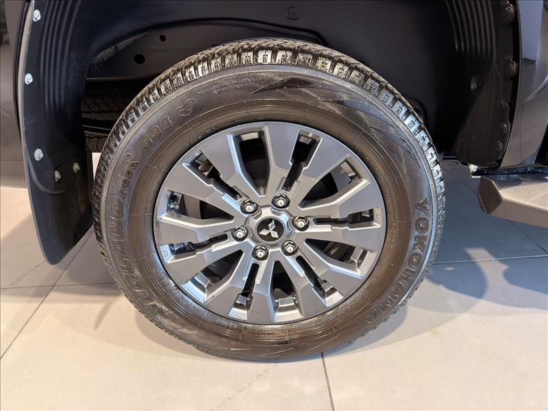  TRITON  2.4 Biturbo CD Hpe-s 4X4 3