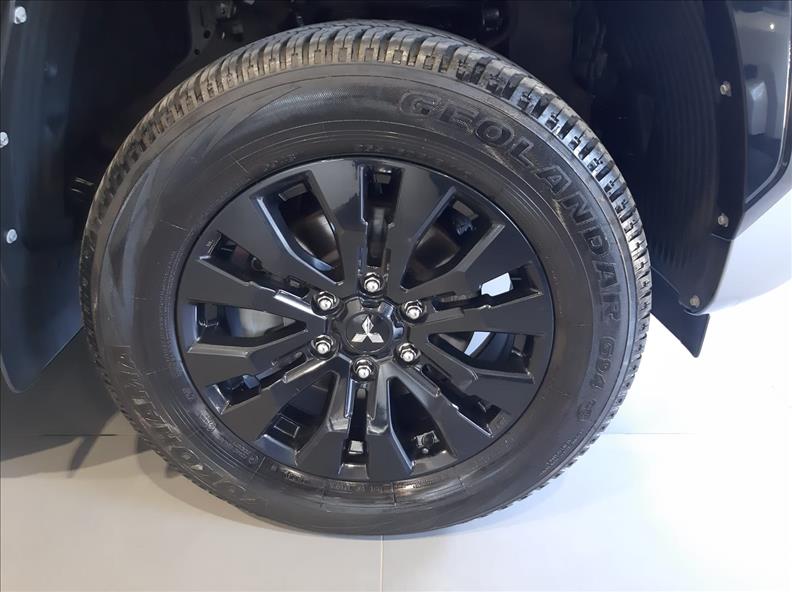  TRITON  2.4 Biturbo CD Katana 4X4 7