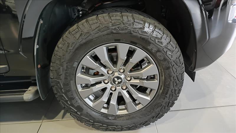  TRITON  2.4 Biturbo CD HPE 4X4 6