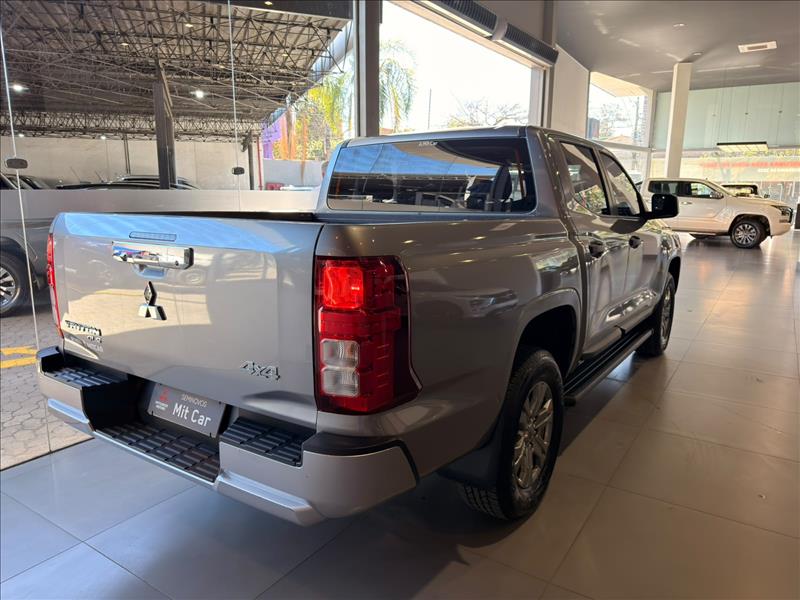  TRITON  2.4 Biturbo CD GLS 4X4 3