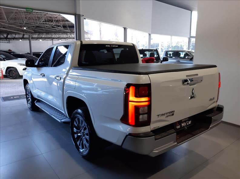  TRITON  2.4 Biturbo CD Hpe-s 4X4 4