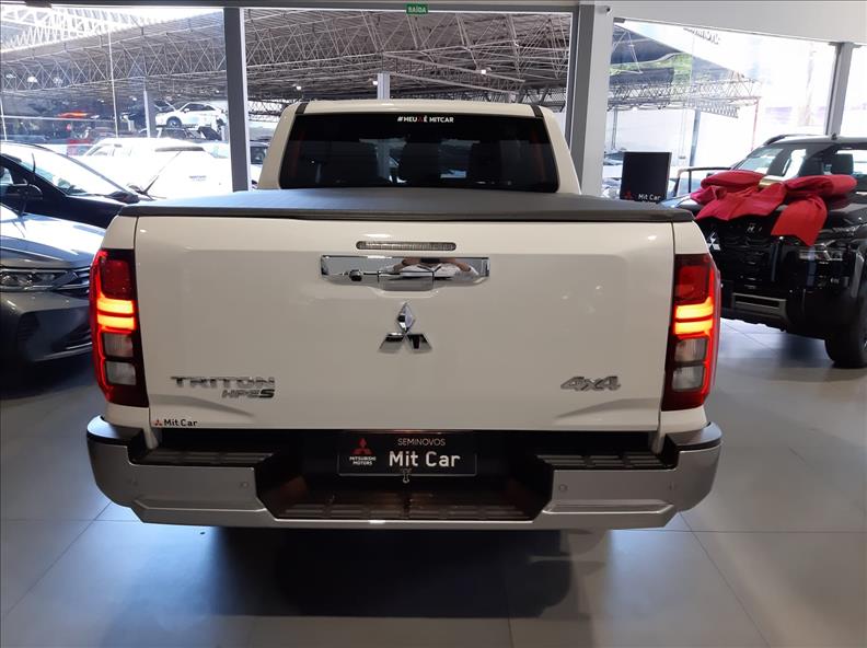 TRITON  2.4 Biturbo CD Hpe-s 4X4 5  TRITON  2.4 Biturbo CD Hpe-s 4X4 5