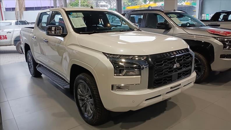  TRITON  2.4 Biturbo CD Hpe-s 4X4 