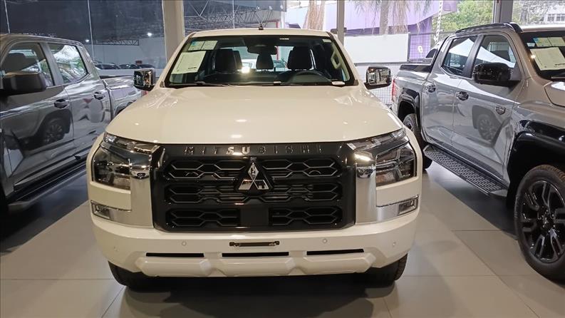  TRITON  2.4 Biturbo CD Hpe-s 4X4 2