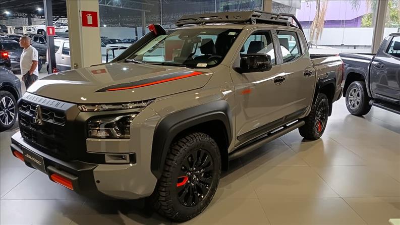  TRITON  2.4 Biturbo CD Savana 4X4 3