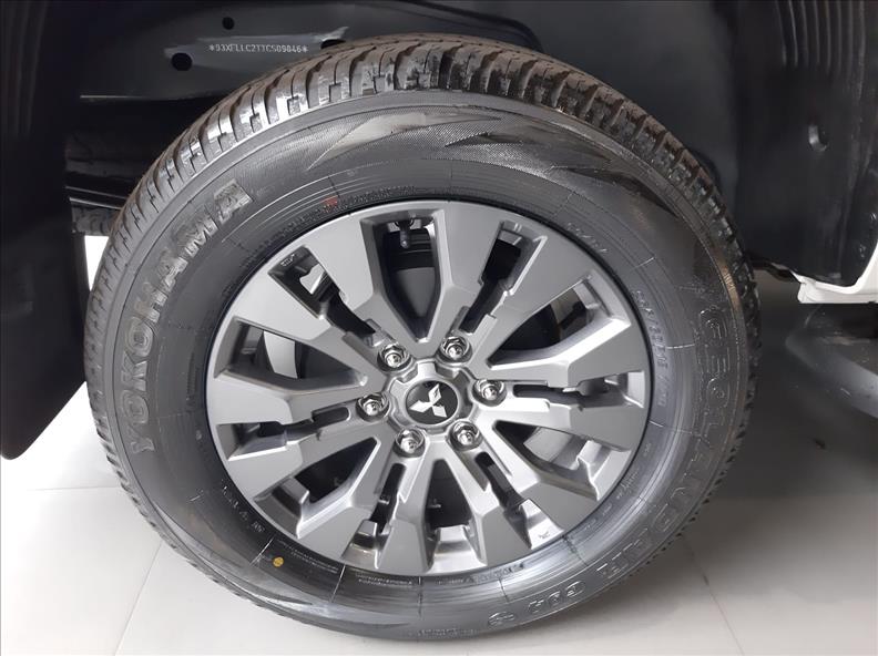  TRITON  2.4 Biturbo CD HPE 4X4 6